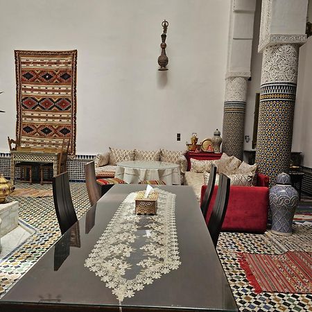 Riad Lalla Zoubida Fez Bagian luar foto