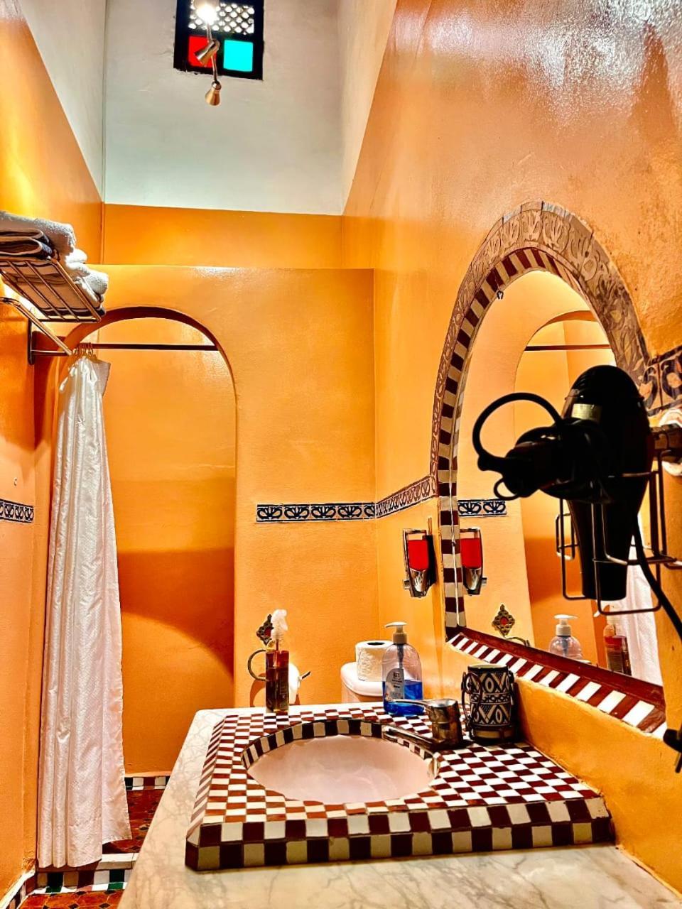 Riad Lalla Zoubida Fez Bagian luar foto