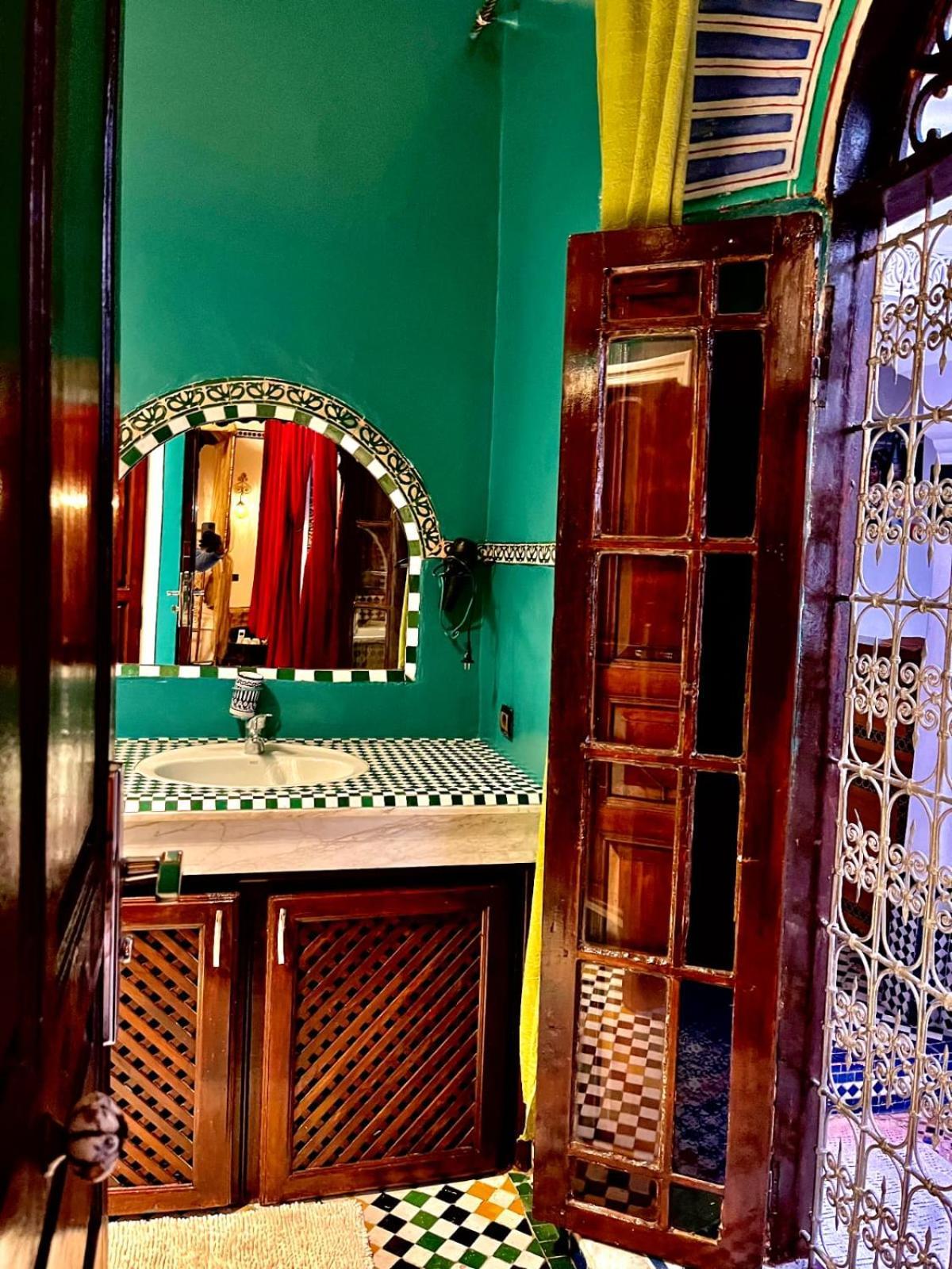 Riad Lalla Zoubida Fez Bagian luar foto